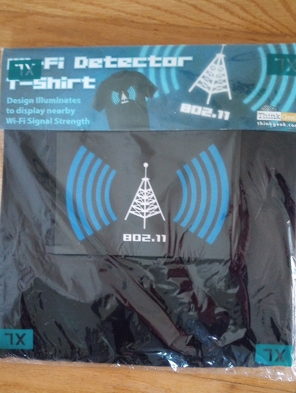 ThinkGeek Wi-Fi Detector T-shirt XL NWT